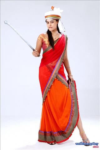 Bindu Madhavi Hot Stills in Desingu Raja Movie