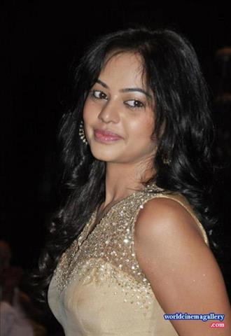 Bindu Madhavi Latest Hot Stills