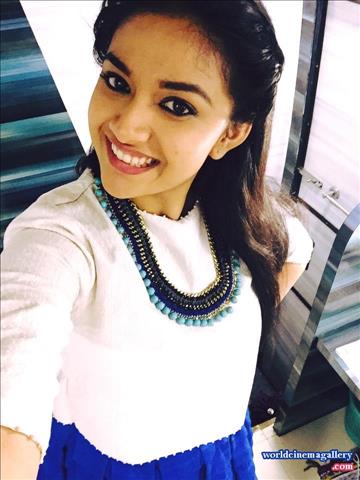 Keerthy Suresh latest Hot stills