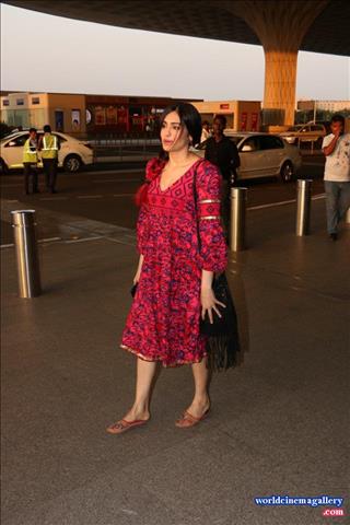 Adah Sharma latest hot stills from airport 