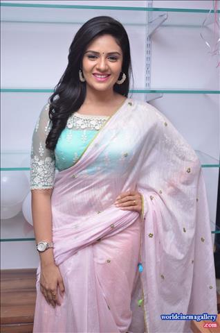 Anchor Sreemukhi Saree Stills At Maanvis Beauty Studio and Spa Launch