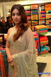 Anu Emmanuel Launches  KLM Shopping Mall 