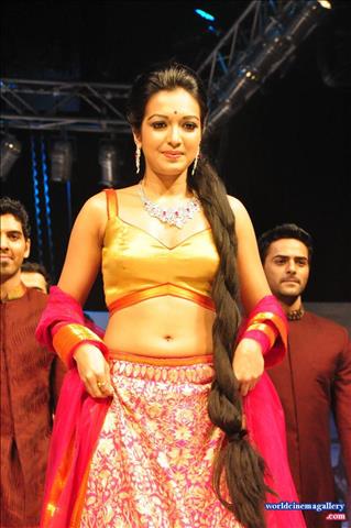 Catherine Tresa from goutham nanda stills