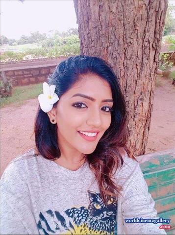 Eesha Rebba cute latest collections