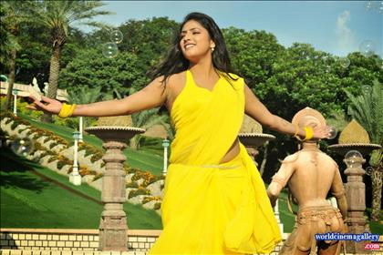 Hari priya Hot Stills from Idi pedda saitan movie