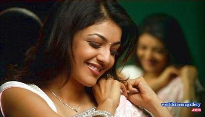 Kajal Agarwal Hot Saree Stills in Mr Perfect movie