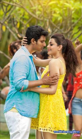 Kajal Agarwal in Kavalai Vendam Movie Stills