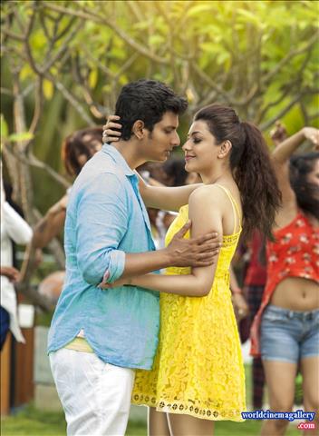 Kajal Agarwal in Kavalai Vendam Movie Stills