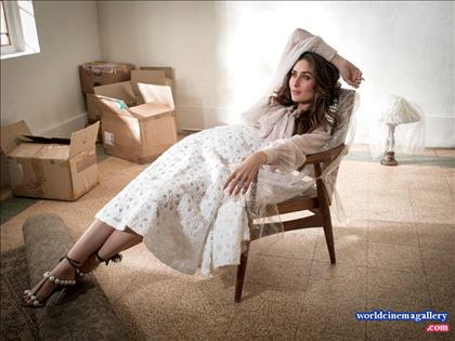 Kareena Kapoor Hot Latest Stills
