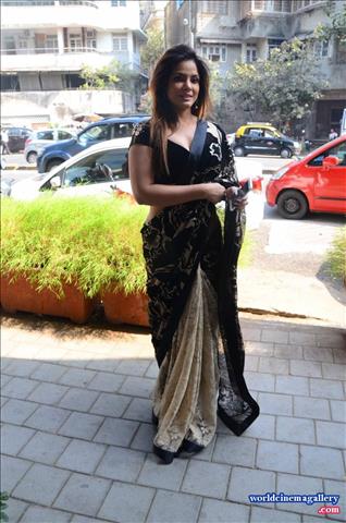 Neetu Chandra Hot Black Saree at Sandhya Singh’s Store Launch in Mumbai