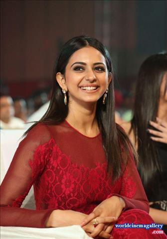 Rakul Preet Singh Hot Stills