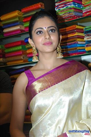 Rakul Preet Singh Hot Stills