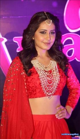 Rashi Khanna Lehenga choli at Apsara Awards 2016