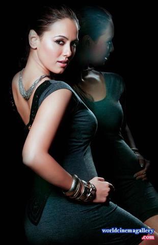 Sana Khan Hot Stills in Jai Ho promotional