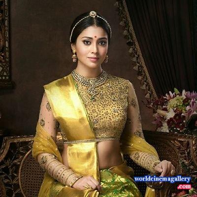 Shriya Saran Stills at Gautamiputra Satakarni movie