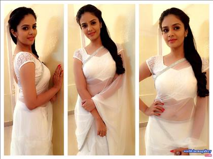 Sreemukhi Cute White Saree Stills