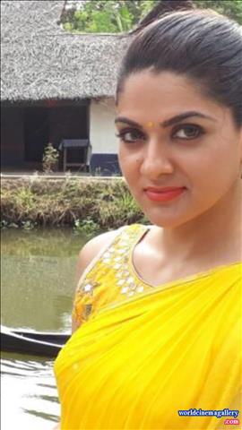 Sakshi Chaudhary Hot Yellow Dress