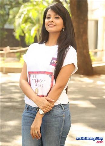 Anasuya Sex - Anasuya latest Photoshoot Stills in Jeans