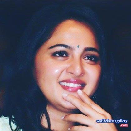 Anushka Shetty Hot Stills