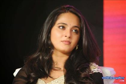 Anushka Shetty Hot Stills