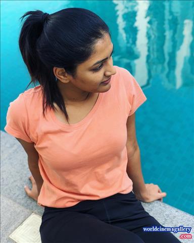 Eesha Rebba Stills