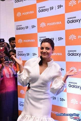 Kajal Aggarwal Launches Samsung Galaxy S9 at Poorvika Mobiles Chennai