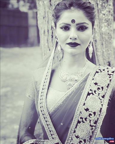 Rubina Dilaik Hot Stills