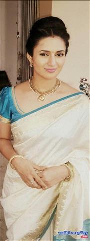 Divyanka Tripathi Saree Stills