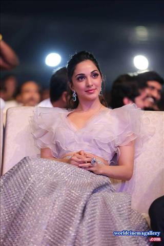 Kiara Advani Stills in Bharat Ane Nenu Movie