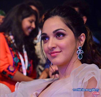 Kiara Advani Stills in Bharat Ane Nenu Movie