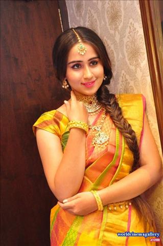 Simrath Juneja At Manepally Jewellers Wedding Collection Launch