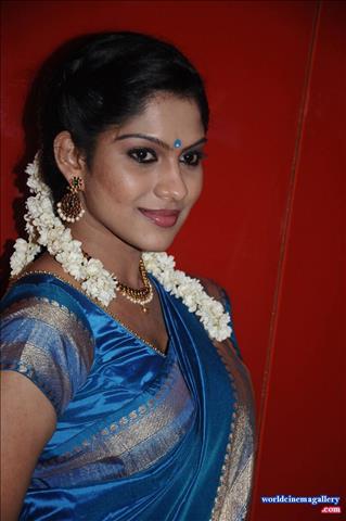 Swasika Blue Saree Stills At Appuchi Gramam Movie Audio Launch