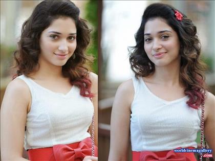 Tamanna Hot Stills in Cameraman Gangatho Rambabu