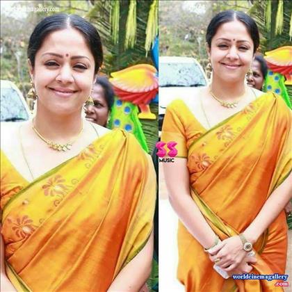 Jyothika Stills At Kaatrin Mozhi Movie Launch