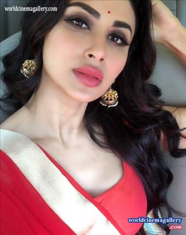 Nagini Mouni Roy