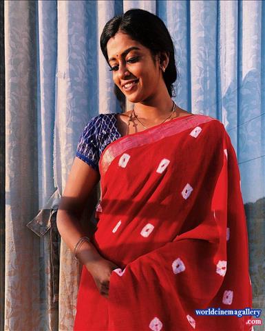 Roshni haripriyan bharathi kannamma Serial Actress