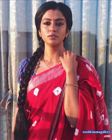 Roshni haripriyan bharathi kannamma Serial Actress