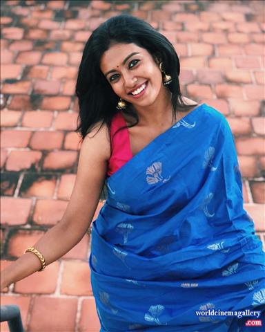 Roshni haripriyan bharathi kannamma Serial Actress