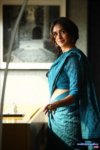 Mrunal Thakur