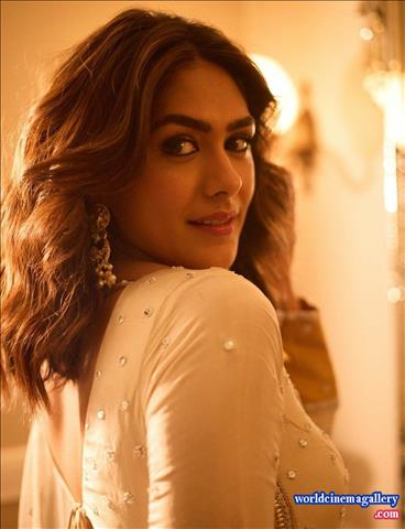 Mrunal Thakur