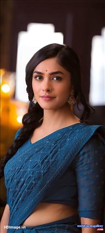 Mrunal Thakur