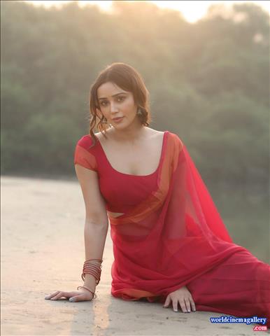 Anaira Gupta Hot Stills