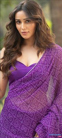 Anaira Gupta Saree Stills