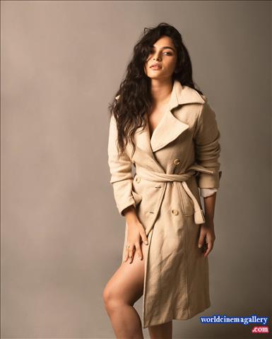 Kayadu Lohar Dragon acress stills