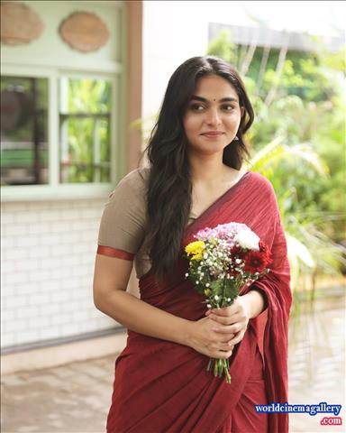 Kayadu Lohar Dragon actress stills